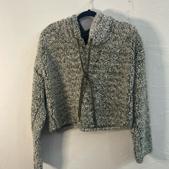 wild fable Jackets & Blazers - Wild Fable - Cropped sherpa pullover